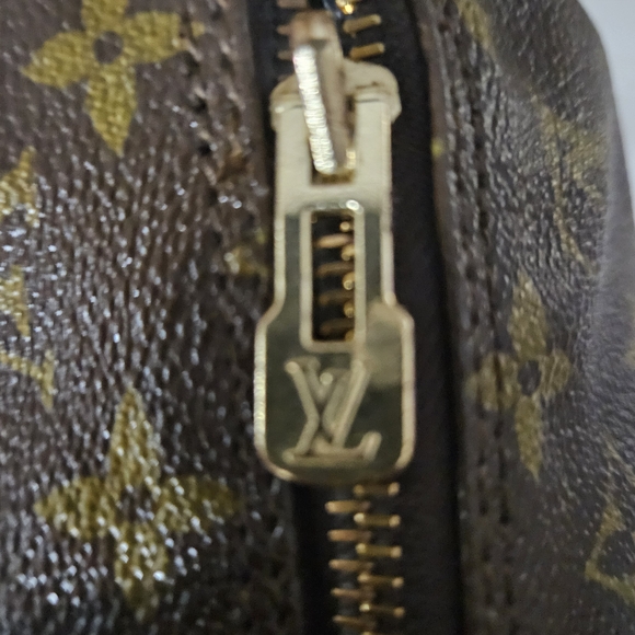 Louis Vuitton Monogram Papillon 26 Vintage Shoulder Bag - Women - Picture 9 of 11